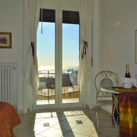 Antica Dimora In Centro Apartment Salerno Ngoại thất bức ảnh