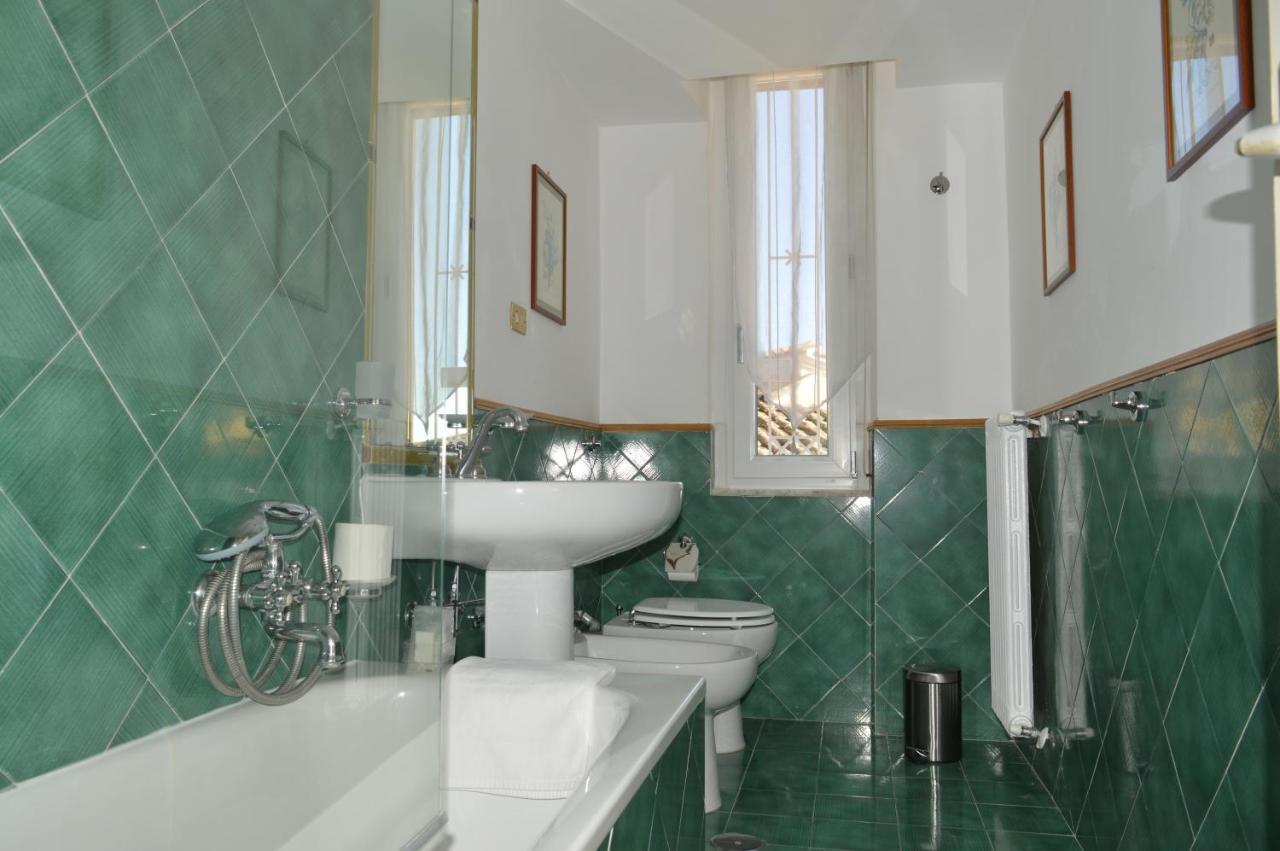 Antica Dimora In Centro Apartment Salerno Ngoại thất bức ảnh