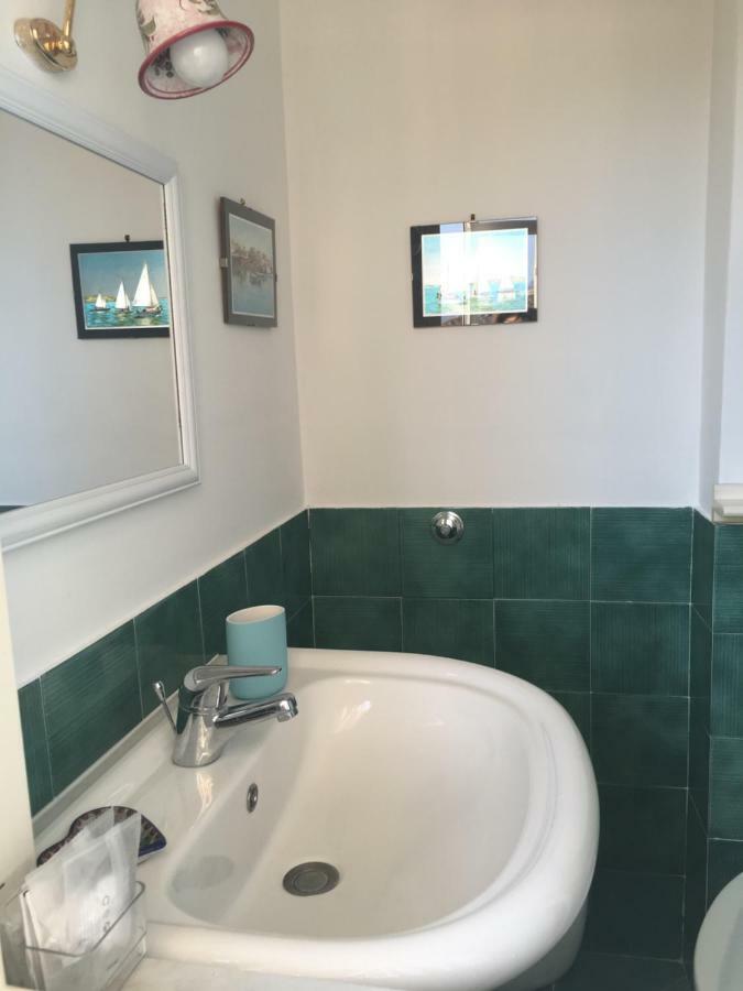 Antica Dimora In Centro Apartment Salerno Ngoại thất bức ảnh